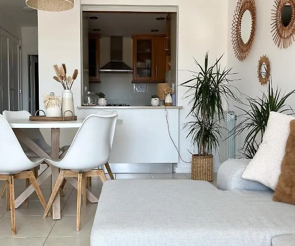 Varanda Rosa Da Baia شقة